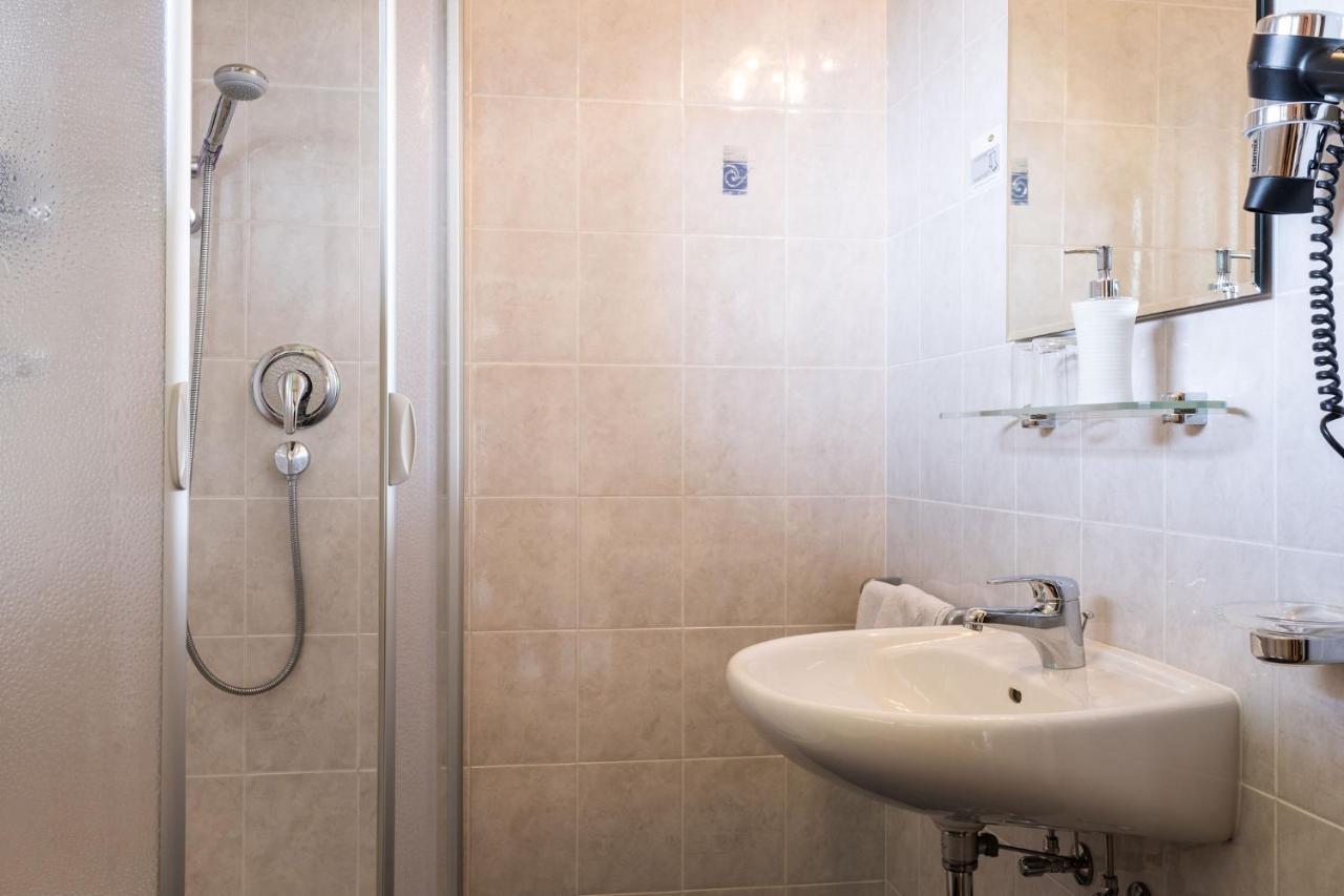Garni Schorneck Bed and Breakfast Μπρούνικο Εξωτερικό φωτογραφία